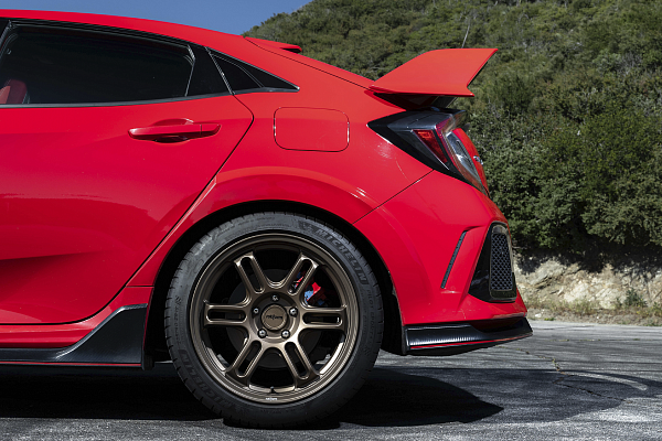Фото дисков Rotiform RPS Сатиновая бронза на Honda Civic Type R FK8