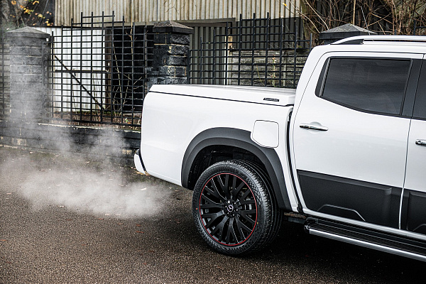 Фото дисков Kahn Kahn RS Черный сатин на Mercedes-Benz X-Class