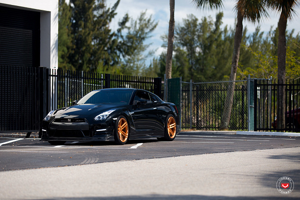 Фото дисков Vossen CG-202 Глянцевая медь на Nissan GT-R