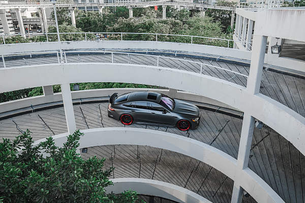 Фото дисков Strasse Wheels SV10M-RS Deep Concave FS Другой цвет на Mercedes-Benz AMG GT I