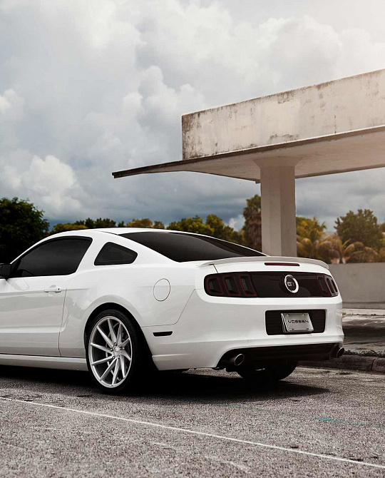 Фото дисков CVT Серебро на Ford Mustang V