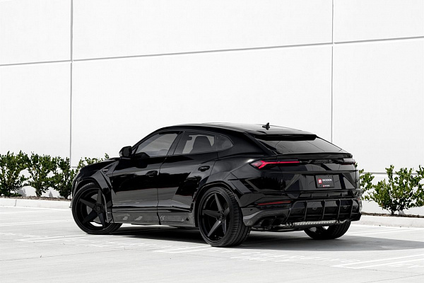 Фото дисков Anrky RS5.3 Черный сатин на Lamborghini Urus