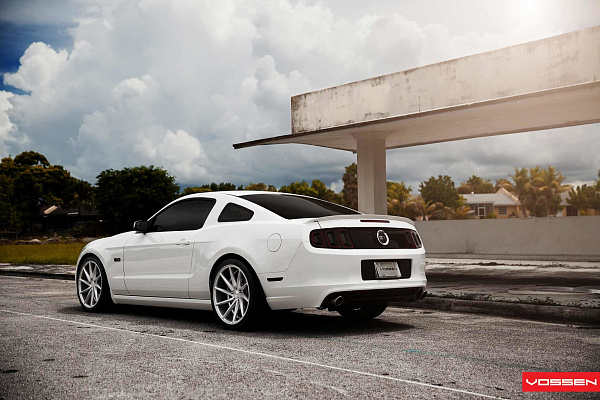 Фото дисков Vossen CVT Серебро на Ford Mustang V