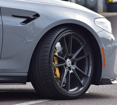 Фото дисков HRE FF04 на BMW 5/M5 (G30/F90)
