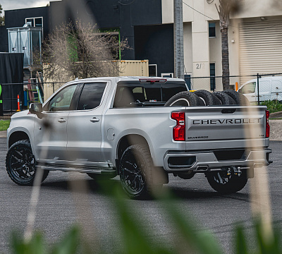 Фото дисков Vossen HF6-4 на Chevrolet Silverado IV