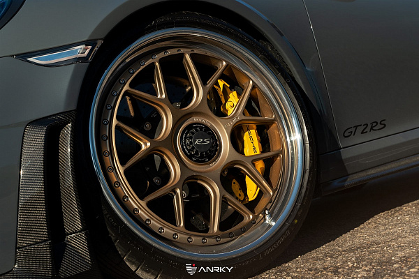 Фото дисков Anrky JDX-314 Сатиновое золото на Porsche 911 VII