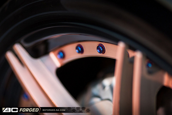 Фото дисков BC Forged HC027 Другой цвет на Porsche Panamera I