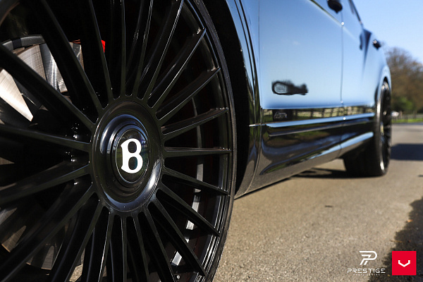 Фото дисков Vossen HF-8 Черный глянец на Bentley Bentayga