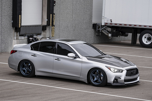 Фото дисков Motegi Racing CS5 Другой цвет на Infiniti Q50
