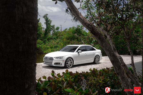Фото дисков Vossen VFS-6 Серебро на Audi A/S/RS 4 (B9)