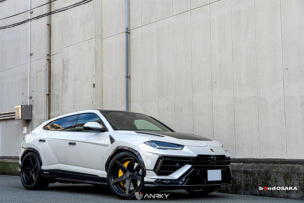 Фото дисков Anrky RS5.3 Черный сатин на Lamborghini Urus