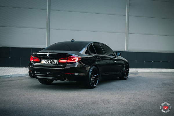 Фото дисков Vossen CG-203 Черный глянец на BMW 5/M5 (G30/F90)
