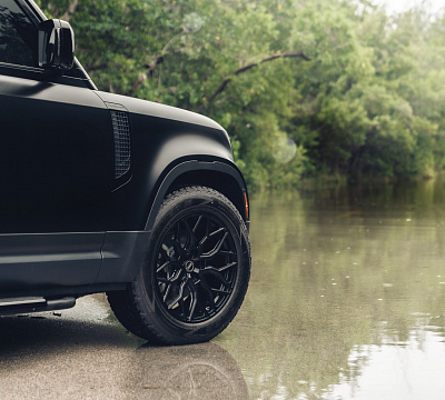 Фото дисков Vossen HF-2 на Land Rover Defender II
