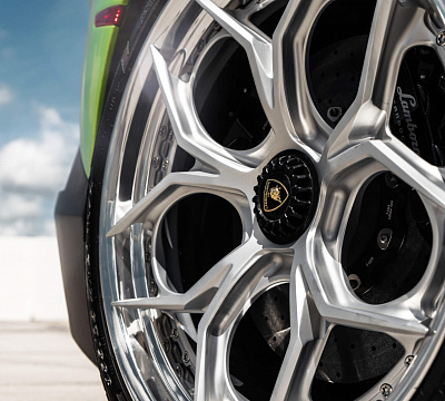Фото дисков HRE S111SC на Lamborghini Aventador