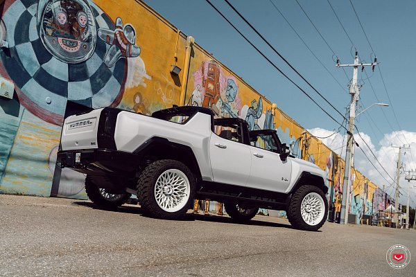 Фото дисков Vossen GNX-02 Белый глянец на GMC Hummer EV