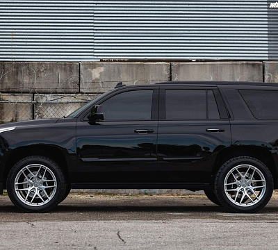Фото дисков HRE P161 на Cadillac Escalade IV