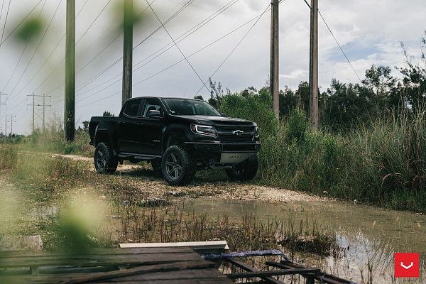 Фото дисков Vossen HF6-2 Сатиновый графит на Chevrolet Colorado