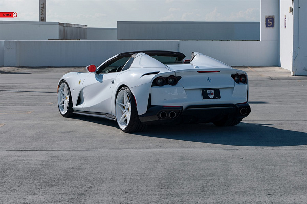 Фото дисков Anrky S3-X3 Белый глянец на Ferrari 812