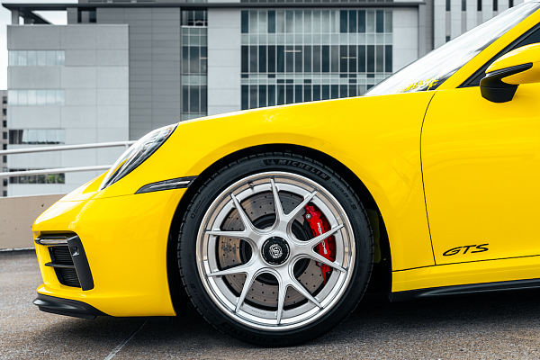 Фото дисков Strasse Wheels SM5R Deep Concave FS Сатиновый темный лак на Porsche 911 VIII