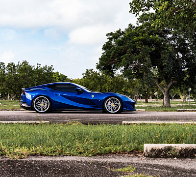 Фото дисков Vossen S21-02 на Ferrari 812
