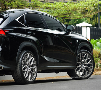Фото дисков Vossen HF-2 на Lexus NX I