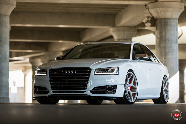 Фото дисков Vossen CG-205 Сатиновый лак на Audi A/S 8 (D4)