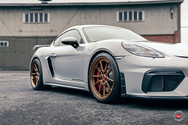 Фото дисков Vossen ML-X2 Глянцевая бронза на Porsche Cayman II