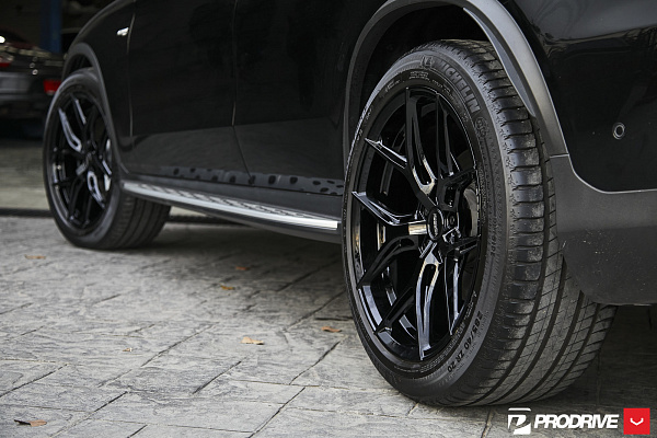Фото дисков Vossen HF-5 Черный глянец на Mercedes-Benz GLC (X253, C253)