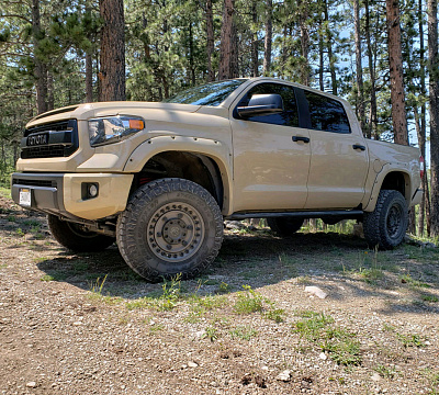 Фото дисков Black Rhino ARMORY на Toyota Tundra II