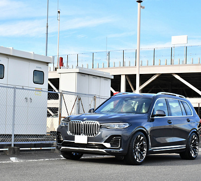 Фото дисков HRE P200 на BMW X7 (G07)