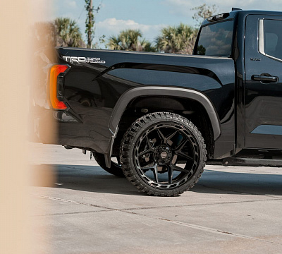 Фото дисков 4PLAY 4P55 на Toyota Tundra III