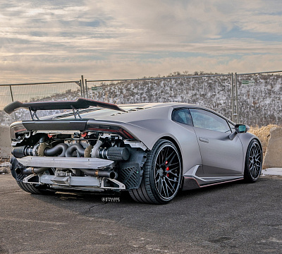 Фото дисков Strasse Wheels SV10M Deep Concave FS на Lamborghini Huracan