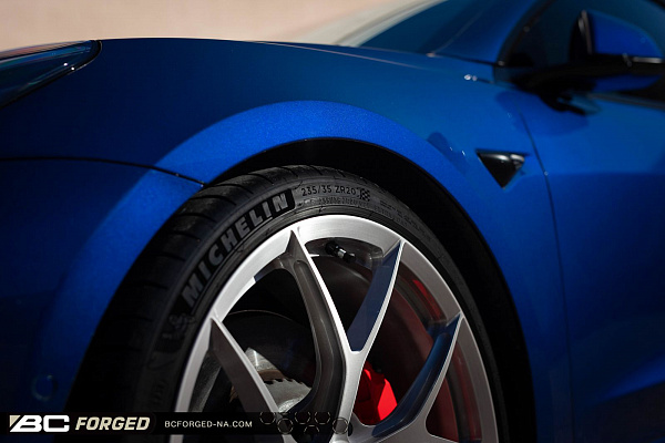 Фото дисков BC Forged KL01 Глянцевый тонированный лак на Tesla Model 3