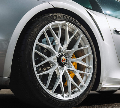 Фото дисков HRE 520M на Porsche 911 VIII