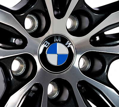 BMW 844