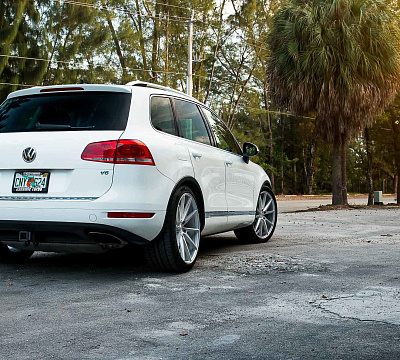 Фото дисков Vossen VFS-1 на Volkswagen Touareg II