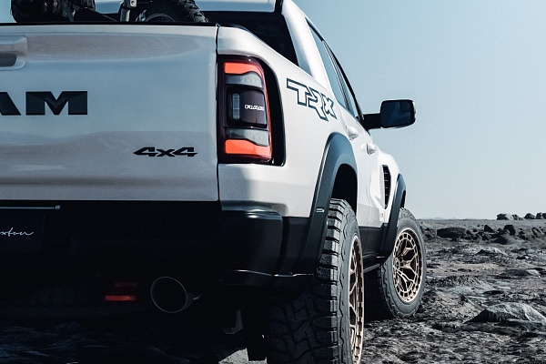 Фото дисков Brixton Forged BX02-M Сатиновая бронза на Ram 1500 V