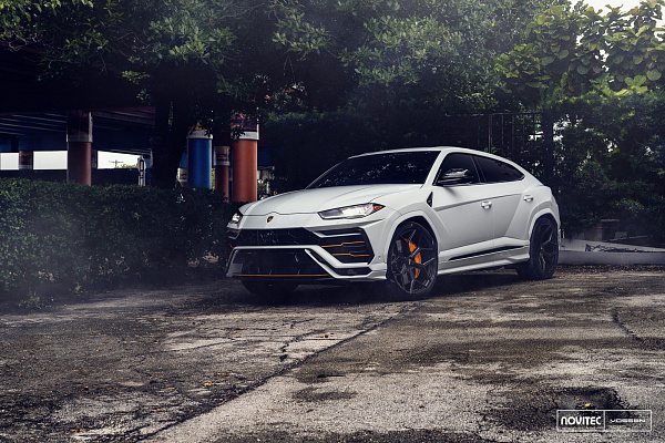 Фото дисков NOVITEC NL4 Черный глянец на Lamborghini Urus