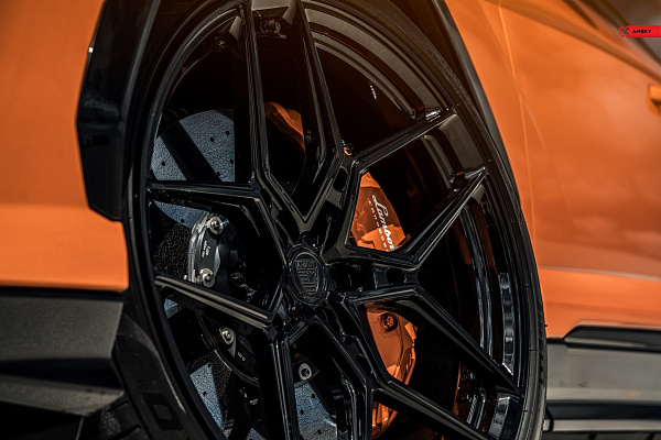Фото дисков Anrky S1-X4 Черный глянец на Lamborghini Urus
