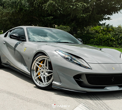 Фото дисков Anrky S3-X3 на Ferrari 812