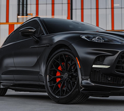 Фото дисков Brixton Forged CM6-R на Aston Martin DBX