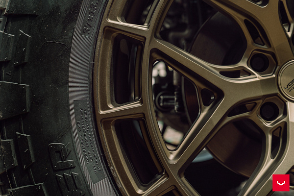 Фото дисков Vossen HFX-1 (5-Lug) Сатиновая бронза на Jeep Gladiator II (JT)