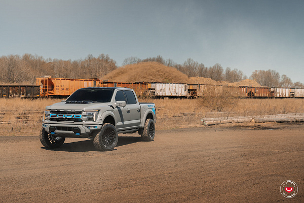 Фото дисков Vossen VFX-04 Черный глянец на Ford F-150 XIV