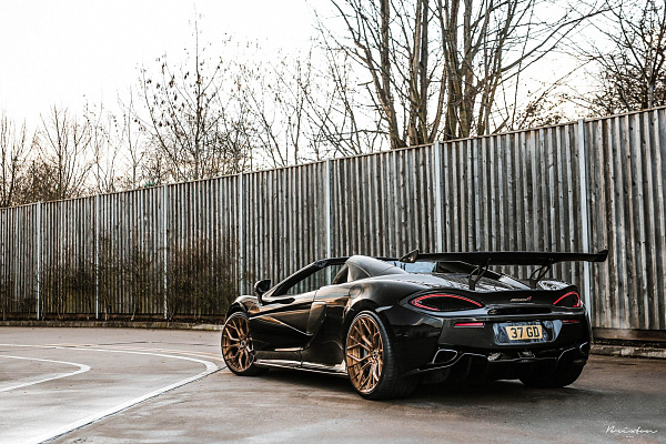 Фото дисков Brixton Forged PF10 Сатиновая медь на McLaren 570S