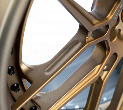 ADV.1 ADV7R Track Spec CS