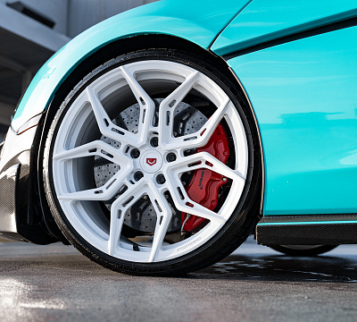 Фото дисков Vossen EVO-3R на McLaren 570S