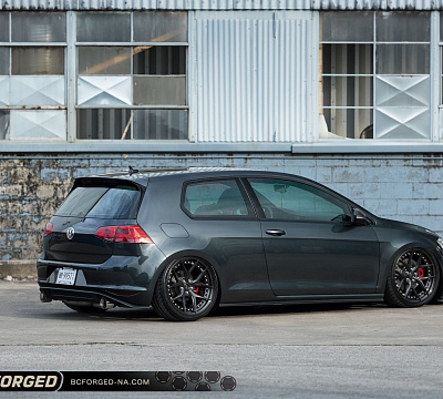 Фото дисков BC Forged HCS21 на Volkswagen Golf VII