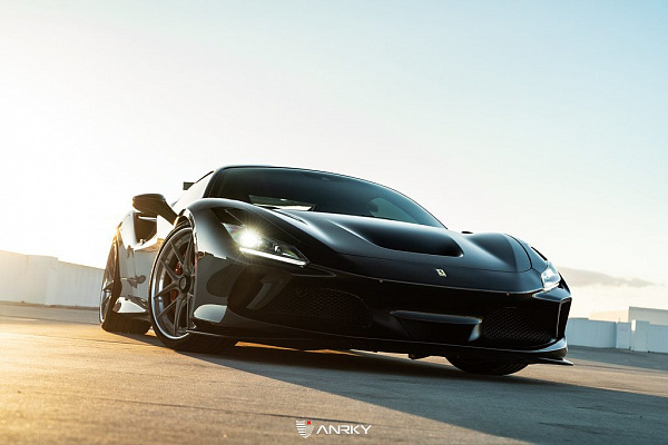 Фото дисков Anrky XR-301 Сатиновое золото на Ferrari F8
