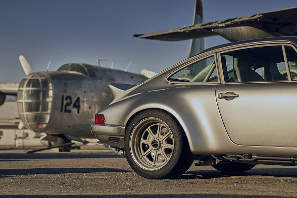 Фото дисков Rotiform CMP Другой цвет на Porsche 911 I