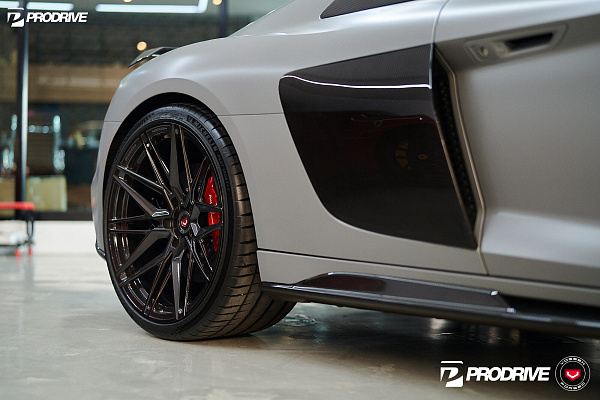 Фото дисков Vossen EVO-5 Черный глянец на Audi R8 (4S)